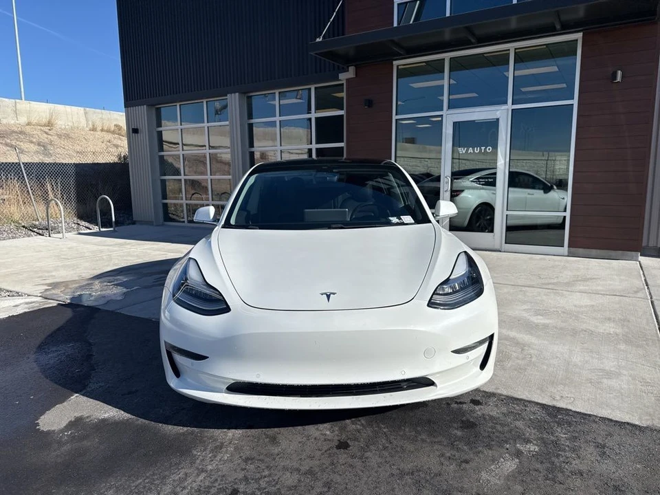 2020 Tesla Model 3 - Image 3 of 21