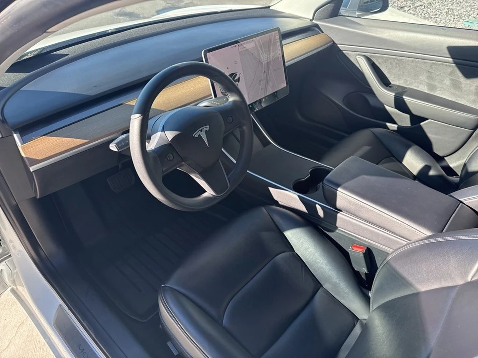 2020 Tesla Model 3 - Image 12 of 21