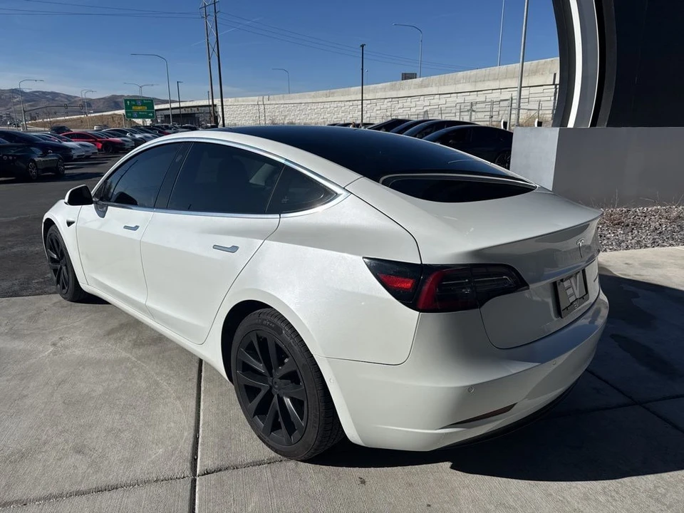 2020 Tesla Model 3 - Image 6 of 21
