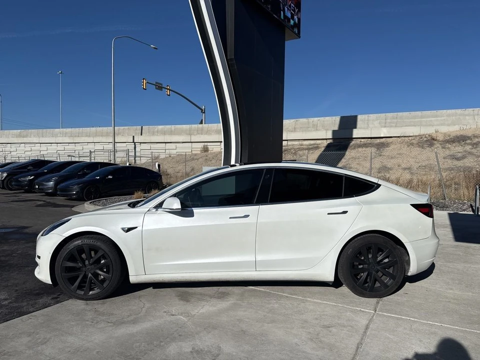 2020 Tesla Model 3 - Image 5 of 21