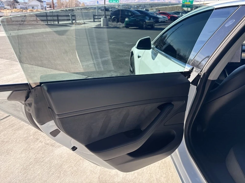2020 Tesla Model 3 - Image 14 of 21