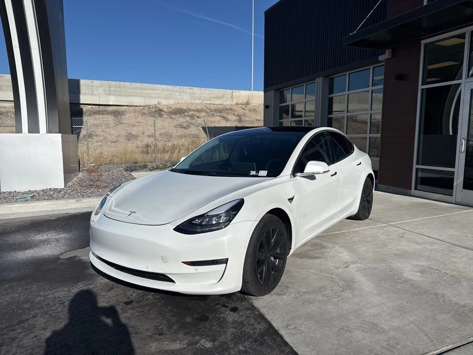 2020 Tesla Model 3 - Image 4 of 21