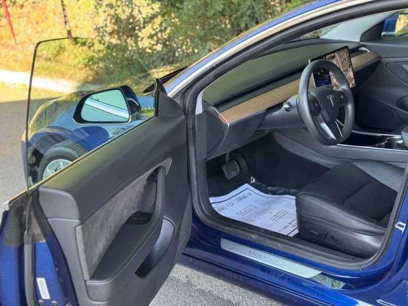 2020 Tesla Model 3 - Image 10 of 12