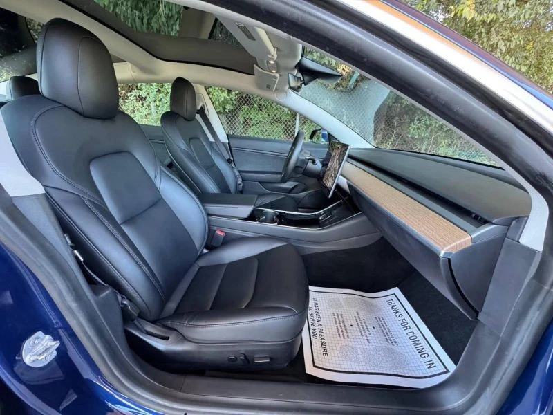 2020 Tesla Model 3 - Image 11 of 12