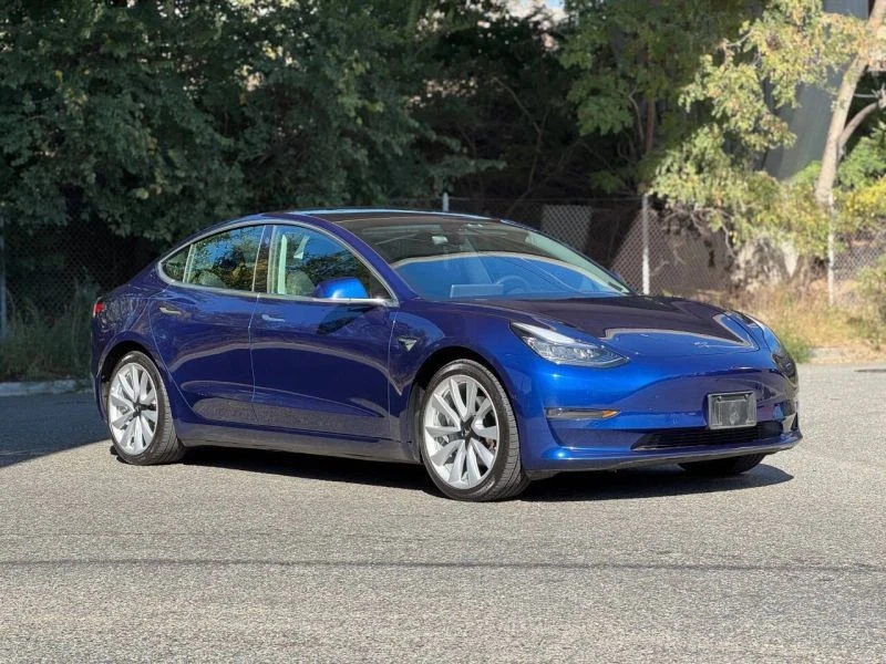 2020 Tesla Model 3 - Image 3 of 12