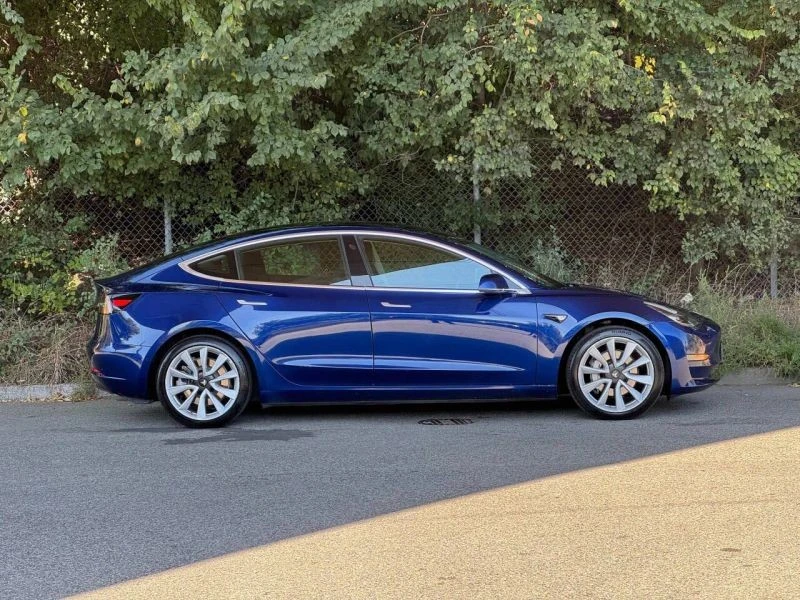 2020 Tesla Model 3 - Image 6 of 12