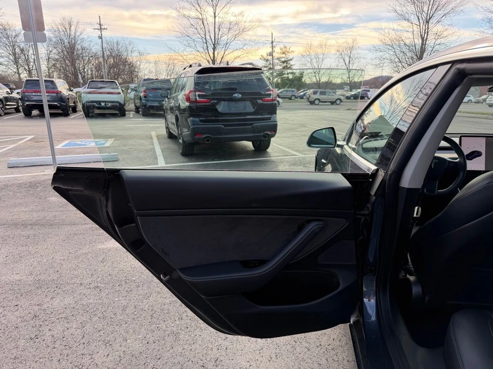 2020 Tesla Model 3 - Image 11 of 20