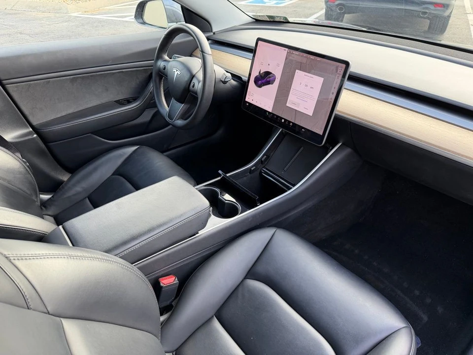 2020 Tesla Model 3 - Image 15 of 20