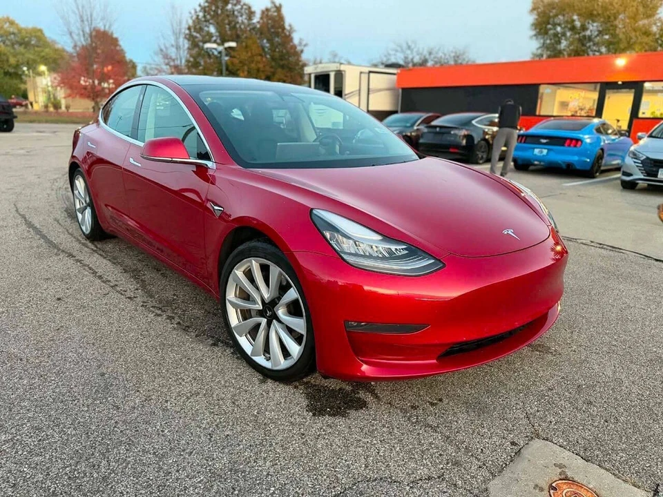 2020 Tesla Model 3 - Image 3 of 12
