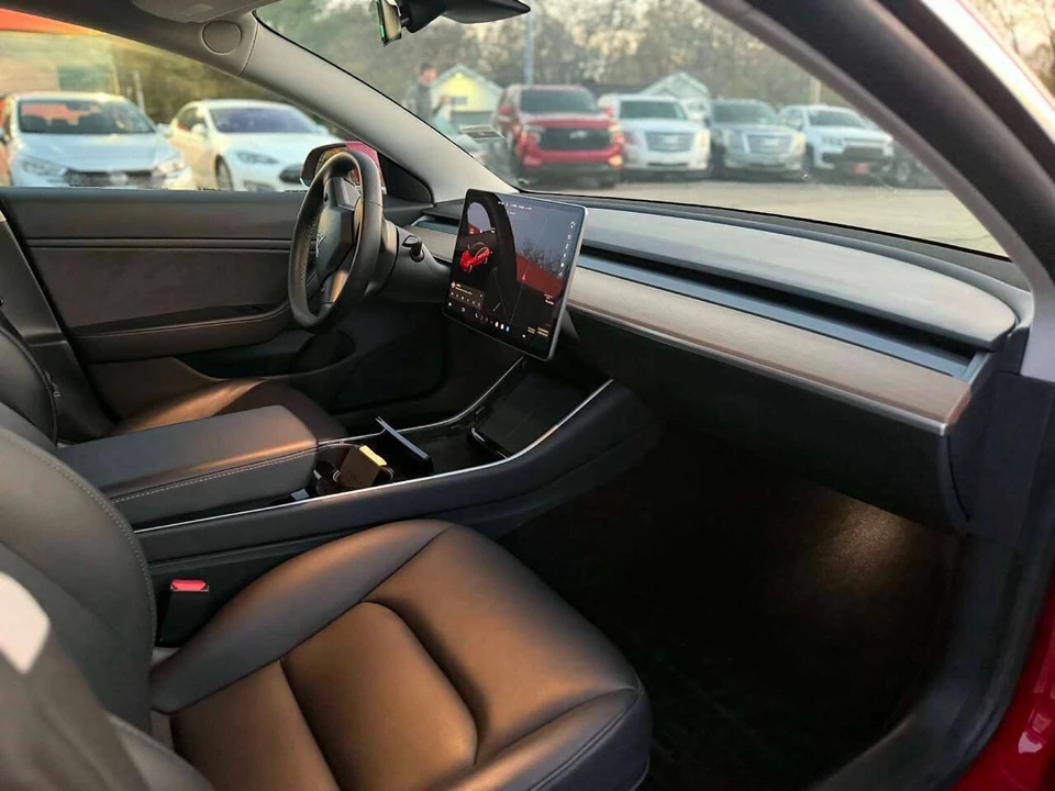 2020 Tesla Model 3 - Image 9 of 12