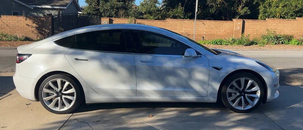 2020 Tesla Model 3 - Image 6 of 11