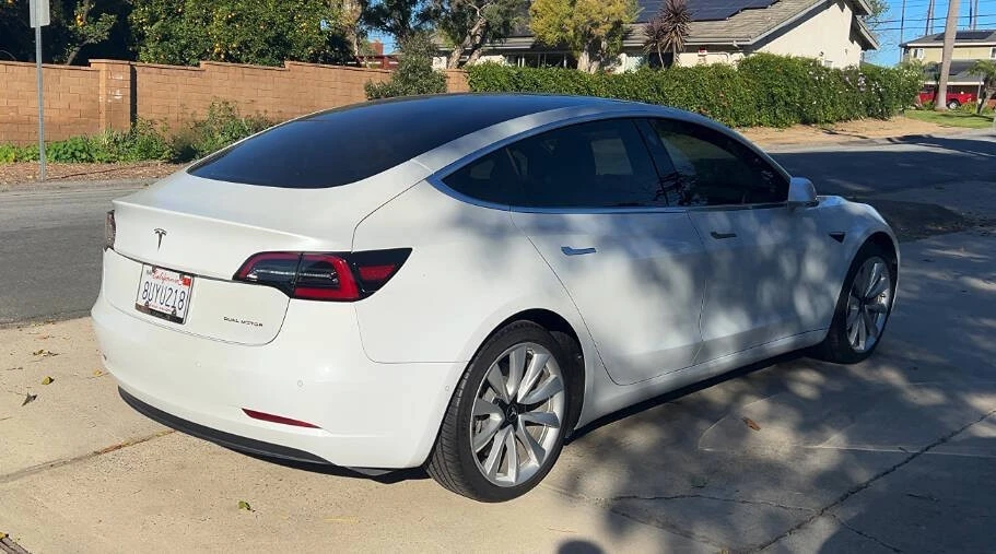 2020 Tesla Model 3 - Image 3 of 11