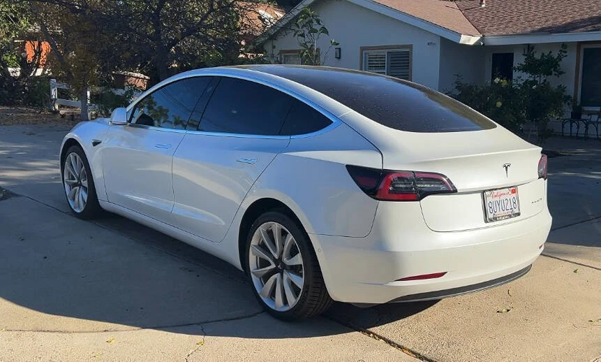 2020 Tesla Model 3 - Image 9 of 11