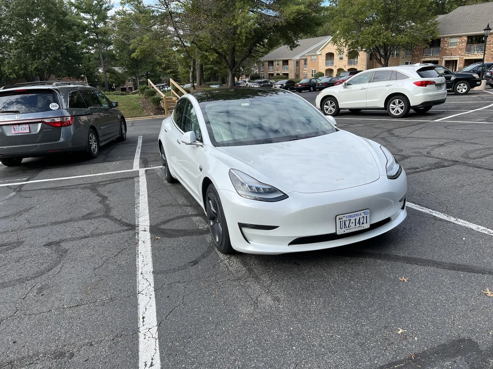 2020 Tesla Model 3 - Image 22 of 31