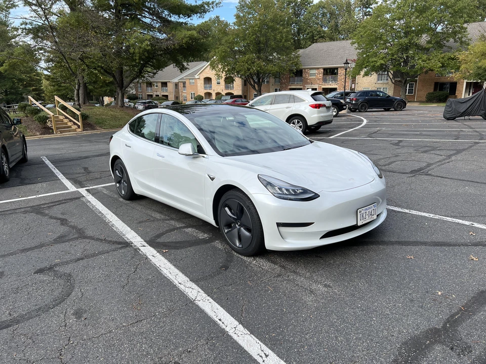 2020 Tesla Model 3 - Image 21 of 31