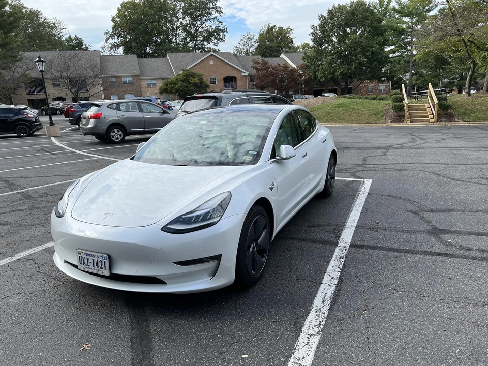 2020 Tesla Model 3 - Image 10 of 31