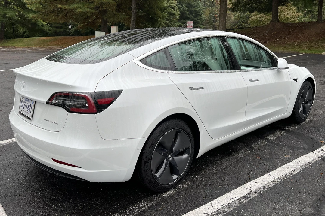 2020 Tesla Model 3 - Image 4 of 31