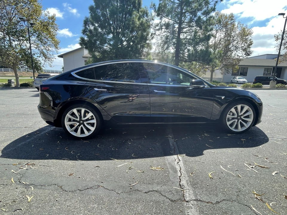 2020 Tesla Model 3 - Image 11 of 31