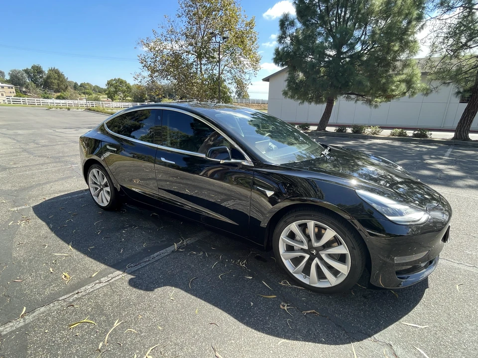 2020 Tesla Model 3 - Image 12 of 31