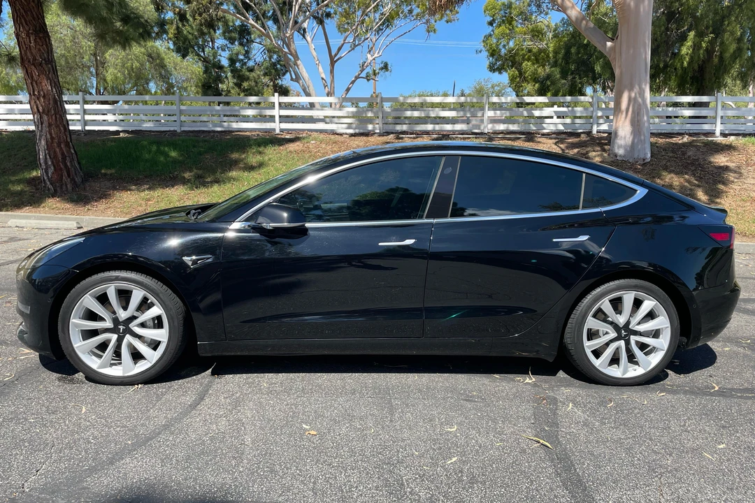 2020 Tesla Model 3 - Image 3 of 31