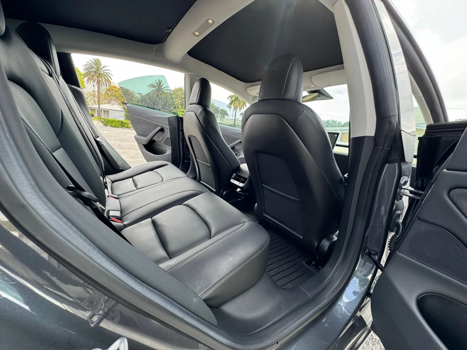 2020 Tesla Model 3 - Image 29 of 31