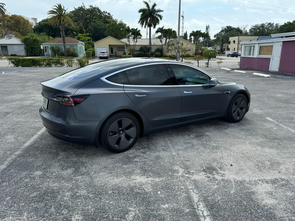 2020 Tesla Model 3 - Image 13 of 31