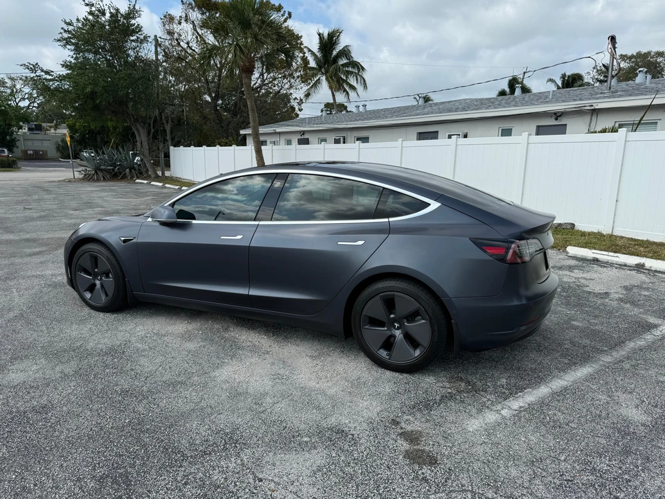 2020 Tesla Model 3 - Image 9 of 31
