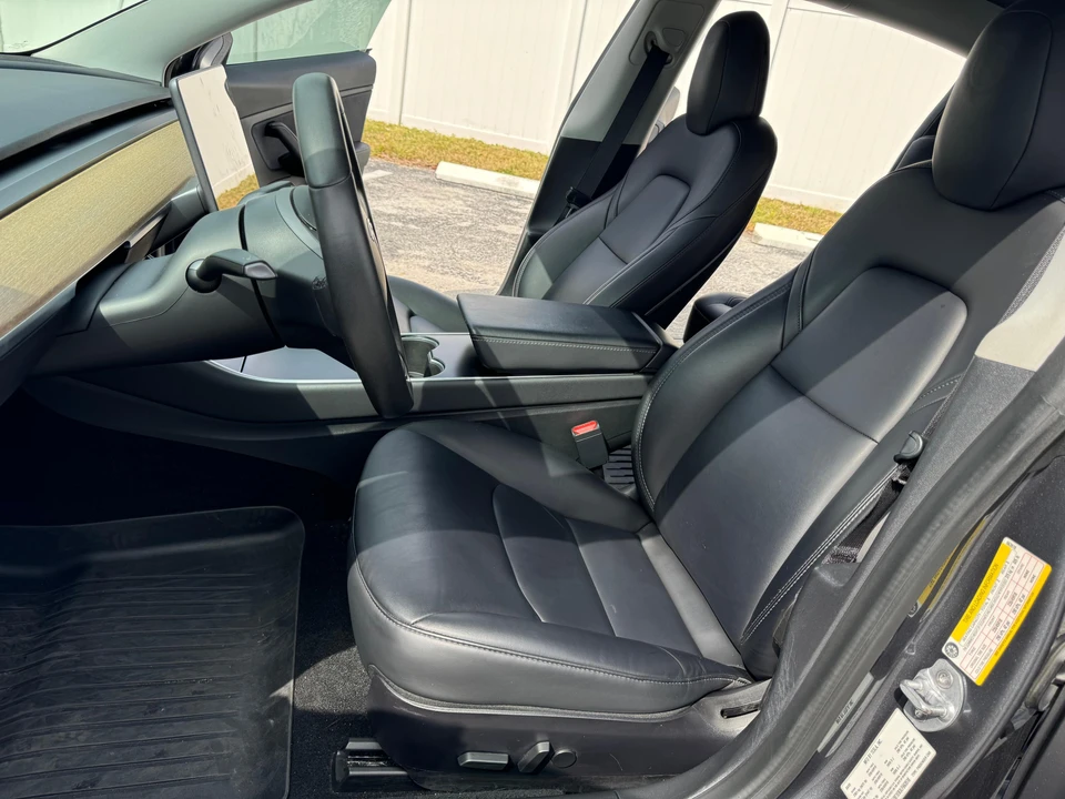 2020 Tesla Model 3 - Image 27 of 31