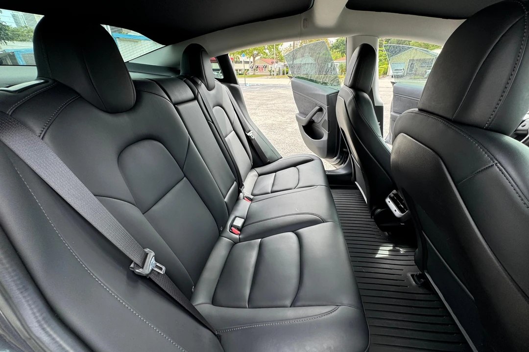 2020 Tesla Model 3 - Image 23 of 31