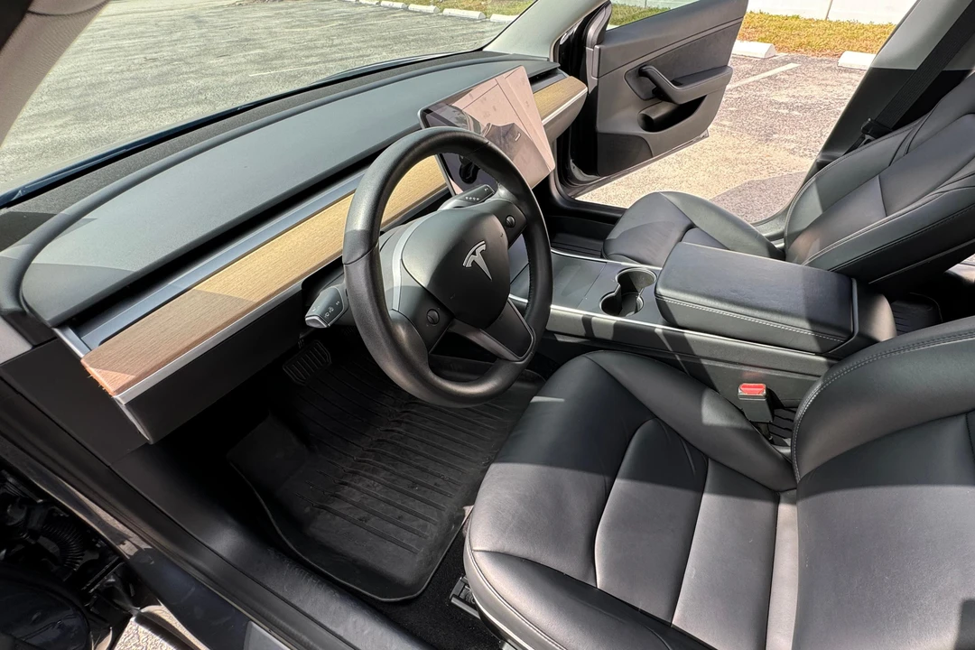 2020 Tesla Model 3 - Image 21 of 31