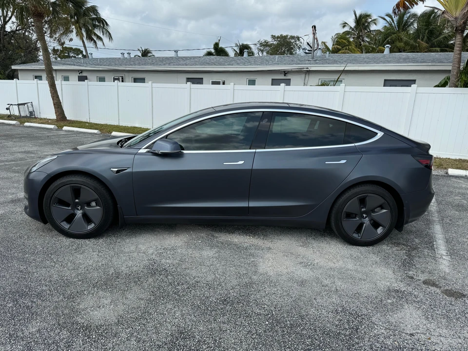 2020 Tesla Model 3 - Image 8 of 31