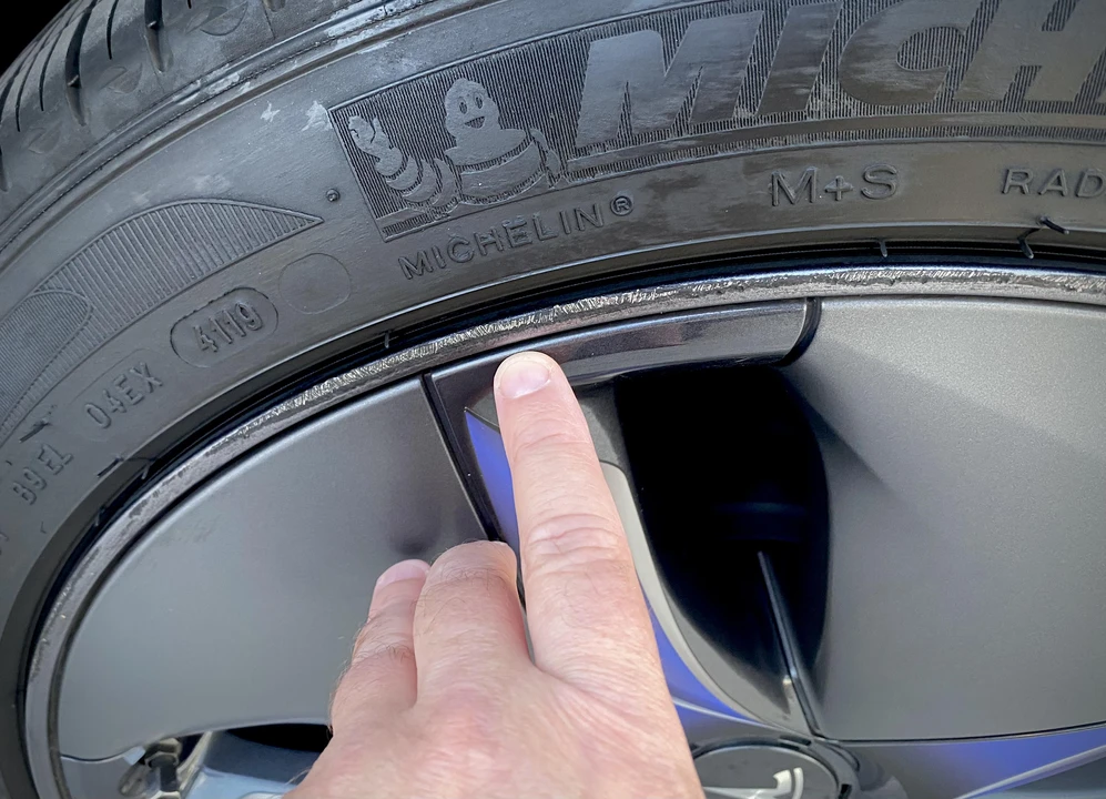 2020 Tesla Model 3 - Image 29 of 31