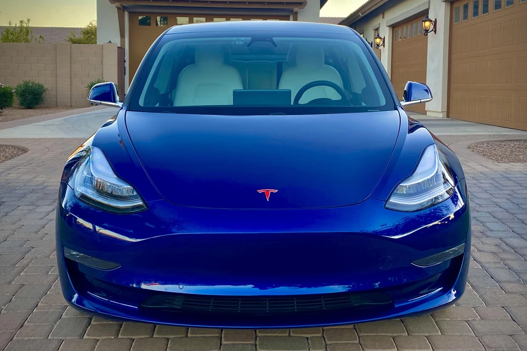 2020 Tesla Model 3 - Image 2 of 31