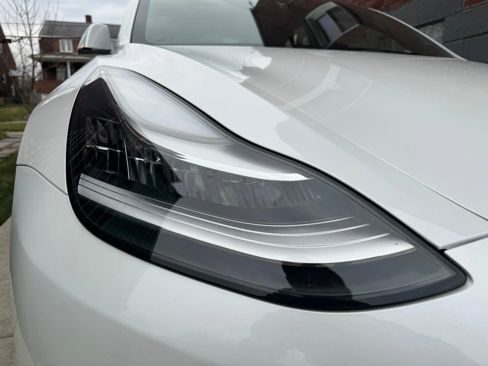 2020 Tesla Model 3 - Image 19 of 31