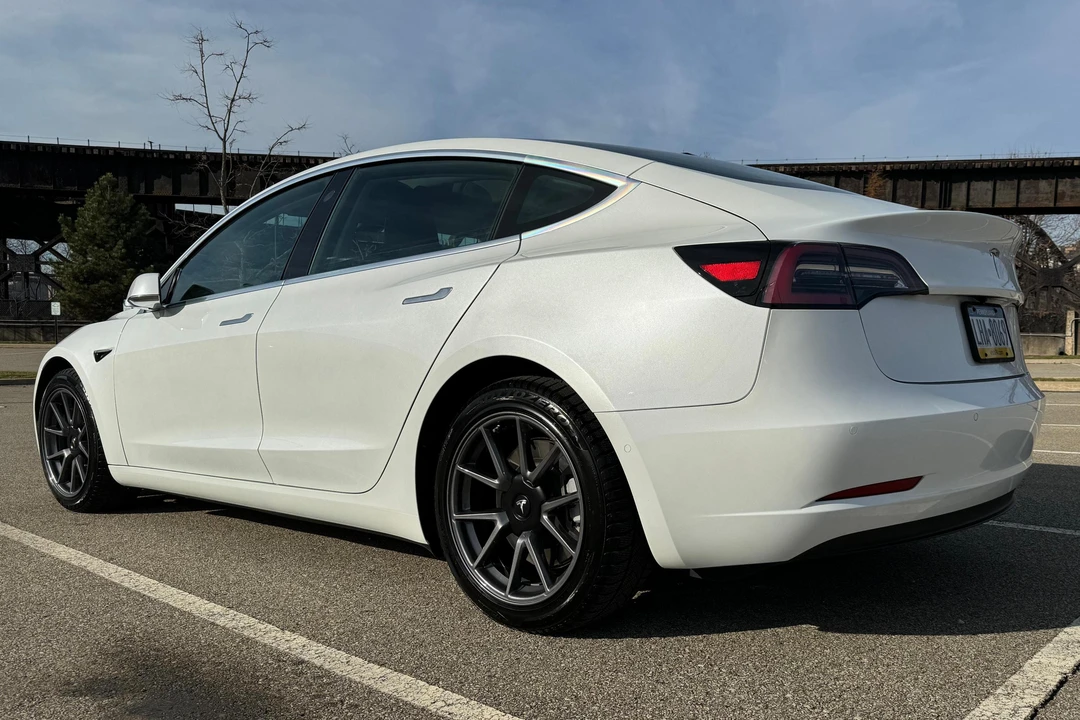 2020 Tesla Model 3 - Image 4 of 31