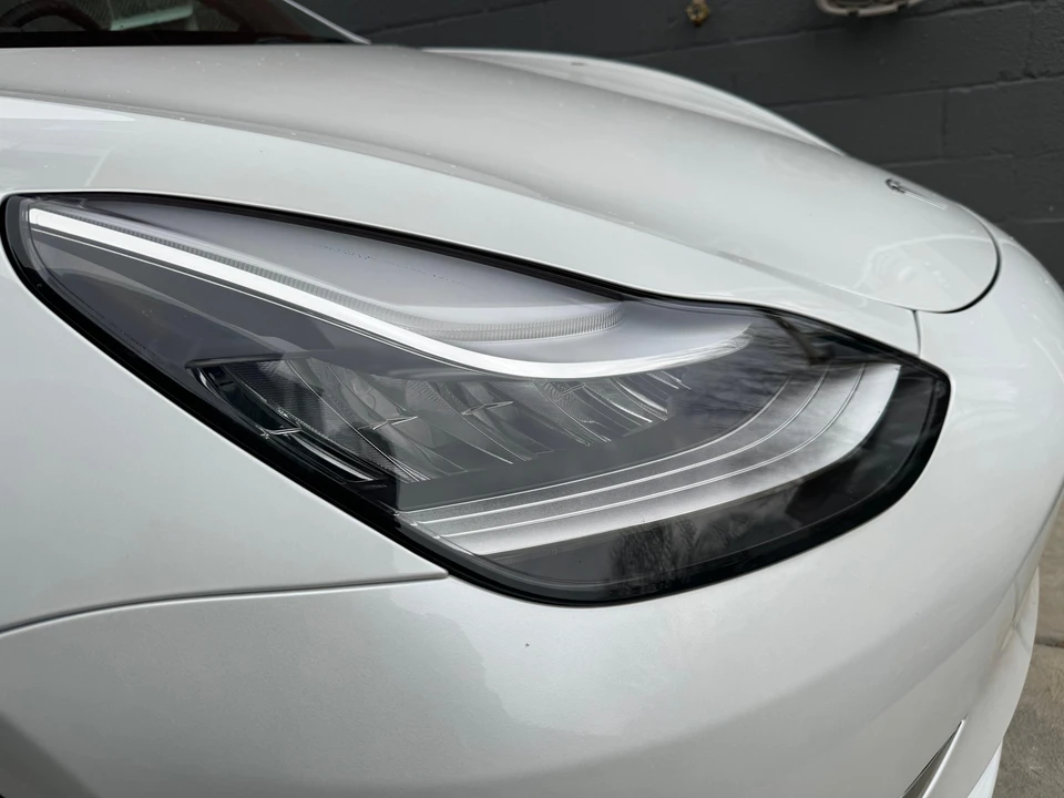 2020 Tesla Model 3 - Image 18 of 31