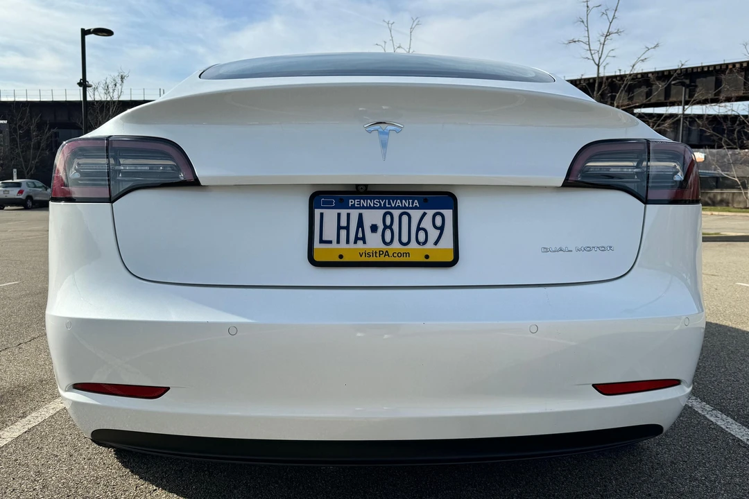 2020 Tesla Model 3 - Image 5 of 31