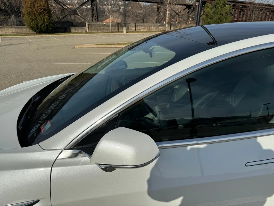 2020 Tesla Model 3 - Image 28 of 31