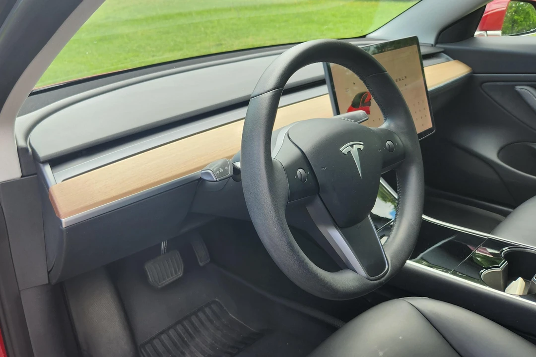 2020 Tesla Model 3 - Image 18 of 31