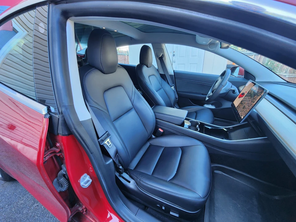 2020 Tesla Model 3 - Image 25 of 31