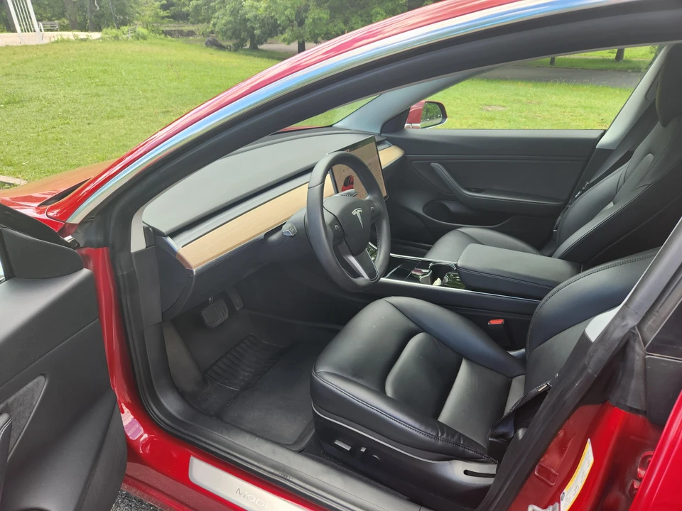 2020 Tesla Model 3 - Image 23 of 31