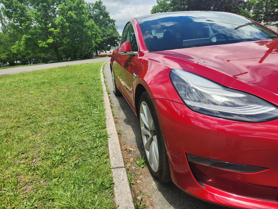 2020 Tesla Model 3 - Image 8 of 31