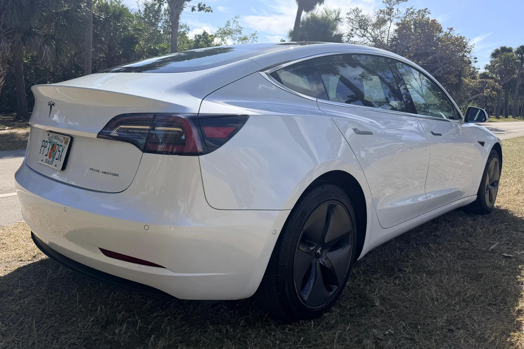 2020 Tesla Model 3 - Image 4 of 31