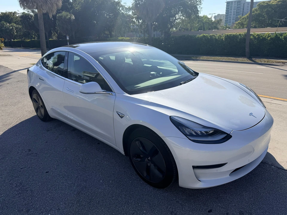 2020 Tesla Model 3 - Image 20 of 31