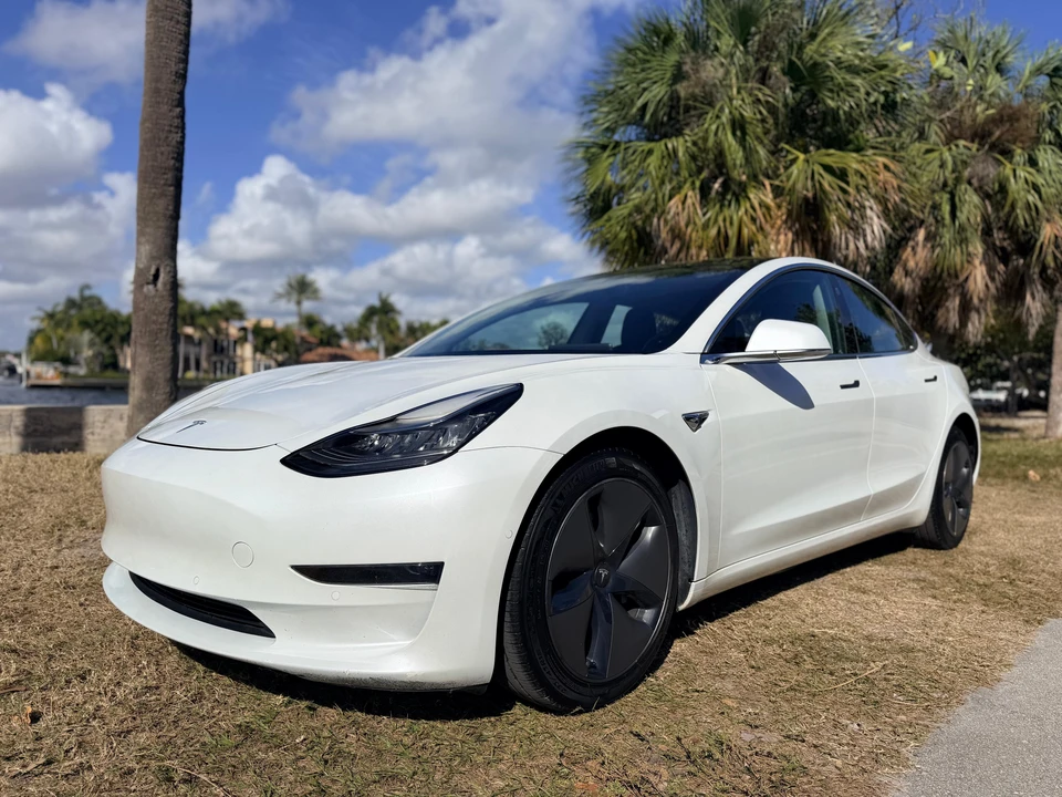 2020 Tesla Model 3 - Image 11 of 31