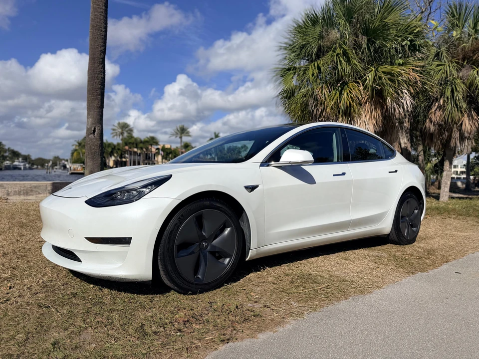 2020 Tesla Model 3 - Image 13 of 31