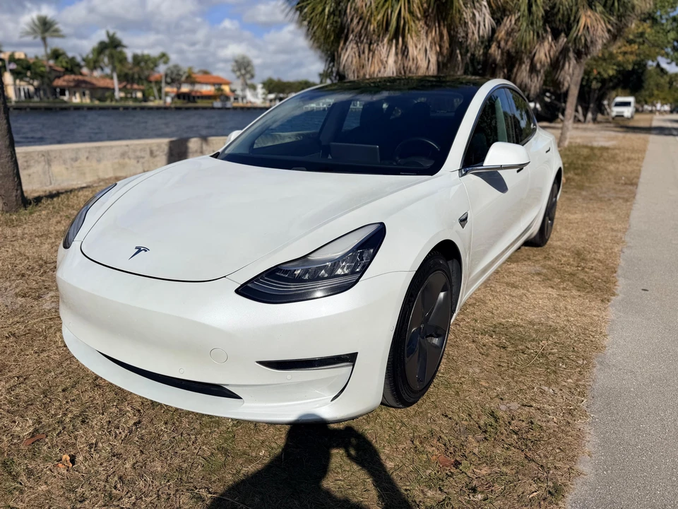 2020 Tesla Model 3 - Image 9 of 31