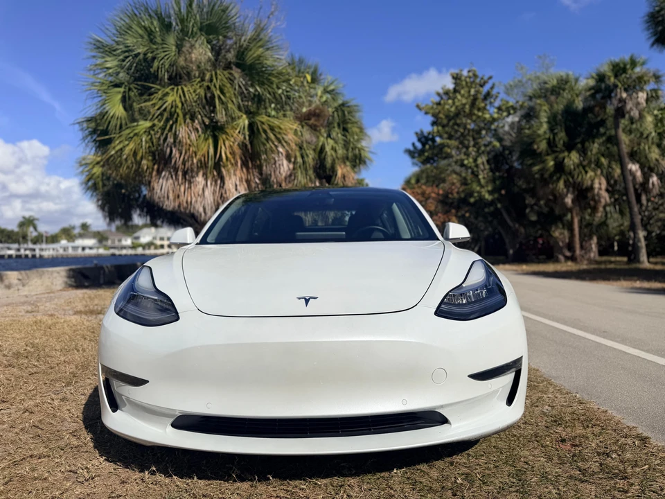 2020 Tesla Model 3 - Image 8 of 31