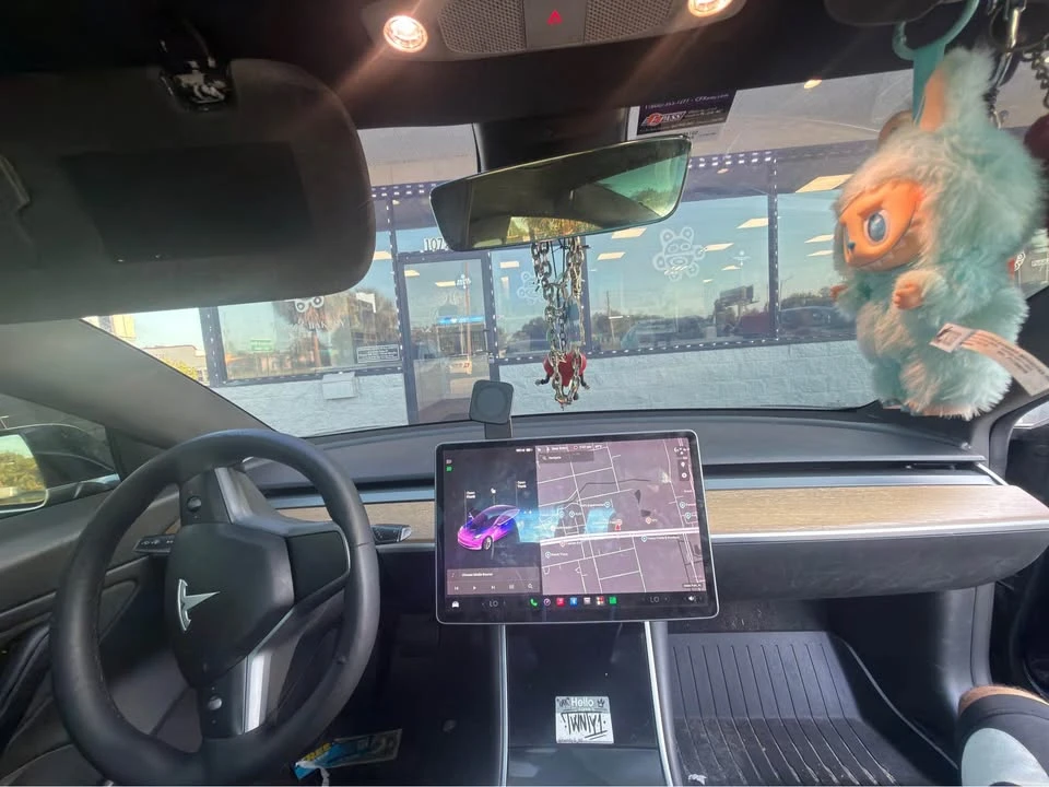 2020 Tesla Model 3 - Image 6 of 12