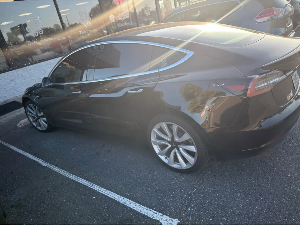 2020 Tesla Model 3 - Image 2 of 12